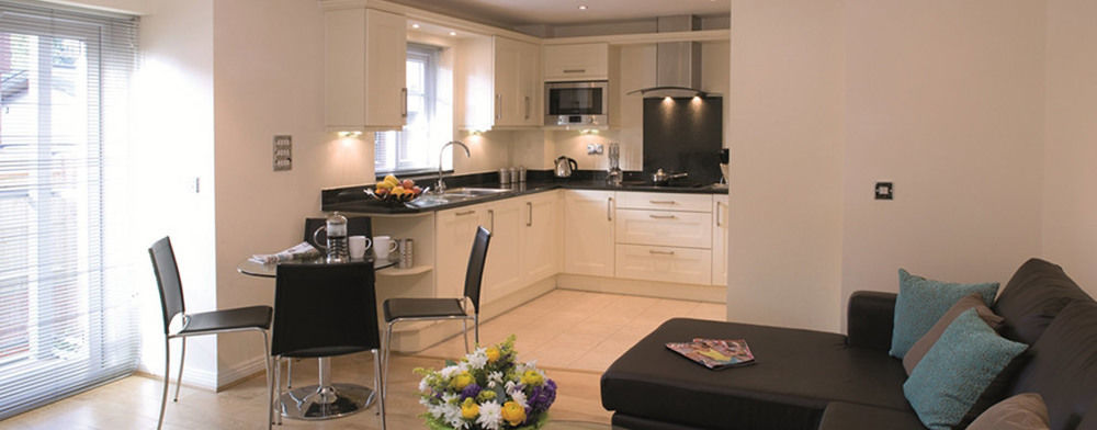 House Of Fisher - Beneficial House Bracknell Dış mekan fotoğraf